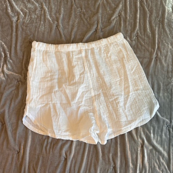 A Stars Above linen shorts - Picture 3 of 3